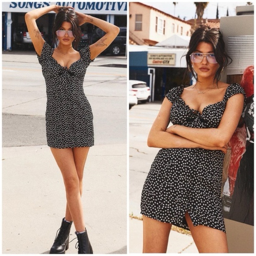 Black & White floral button up mini dress with adjustable tie front
